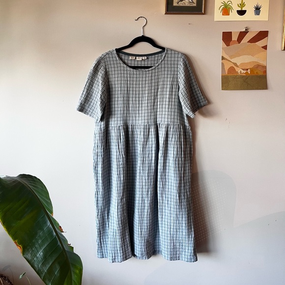 Moss Grey Dresses & Skirts - Moss Grey Tessa #2 Midi Length Dress with 1/2 Sleeves in Window Pain Size Med